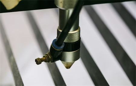 прямая часть марки